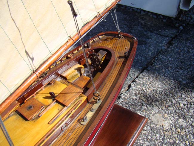 A highly detailed Antique Pond Model of a two-masted  Schooner circa 1935 — image 4